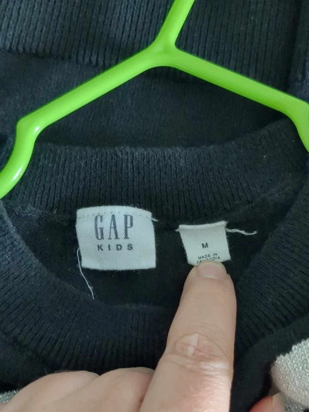 GAP Kids Black Crewneck Sweater with Silver Bow. Size M (8/9)